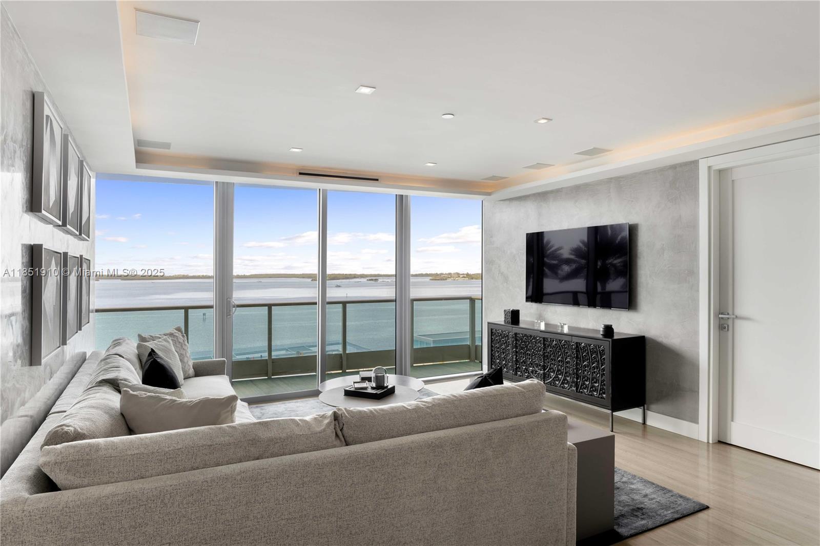 1331 Brickell Bay Dr #909, Miami FL 33131
