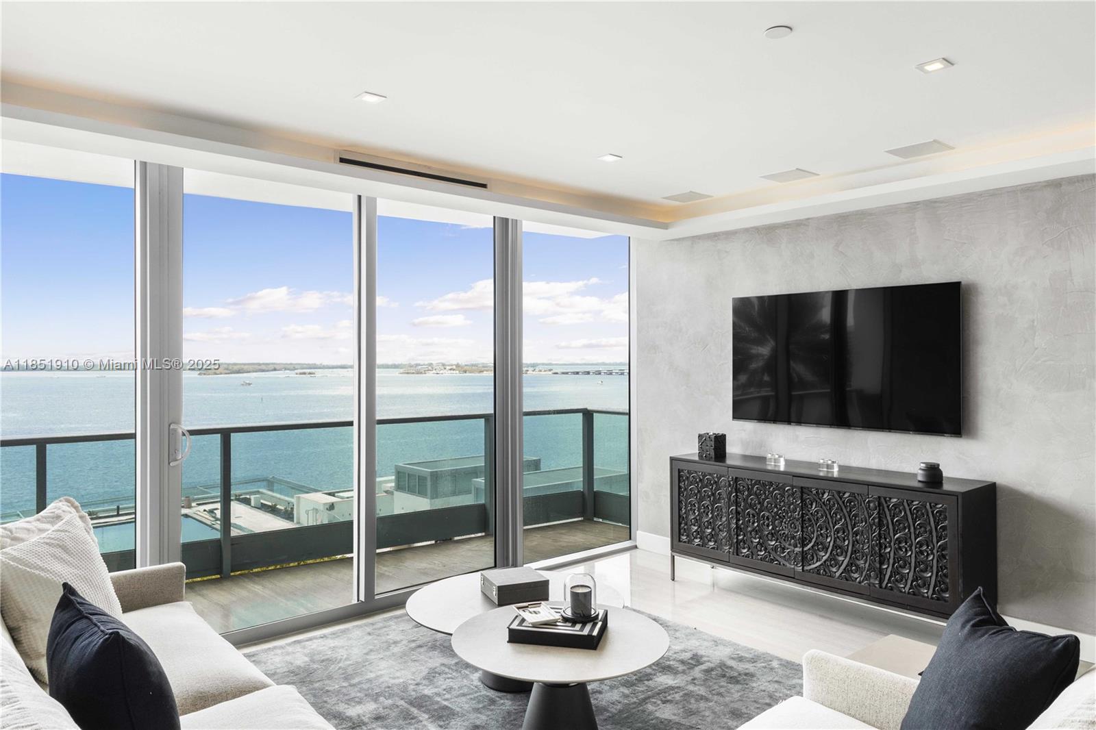 1331 Brickell Bay Dr #909, Miami FL 33131