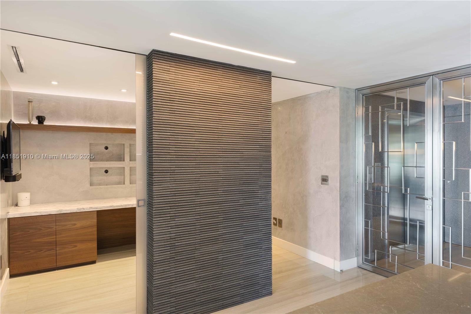 1331 Brickell Bay Dr #909, Miami FL 33131