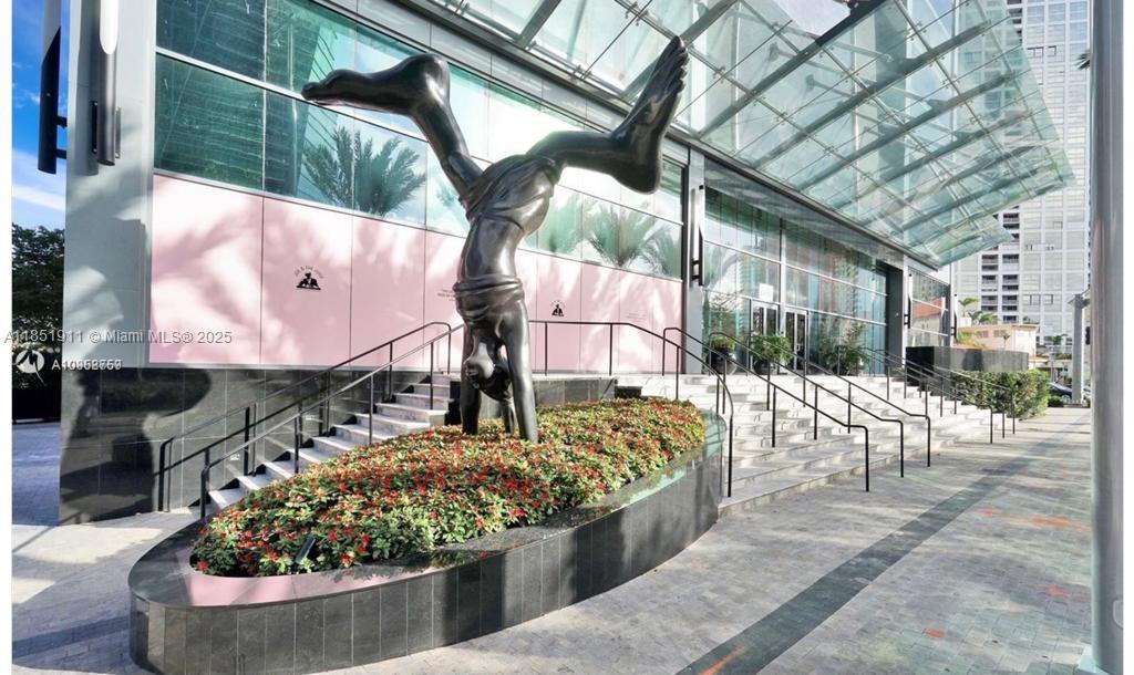 Condo for Rent in Miami, FL