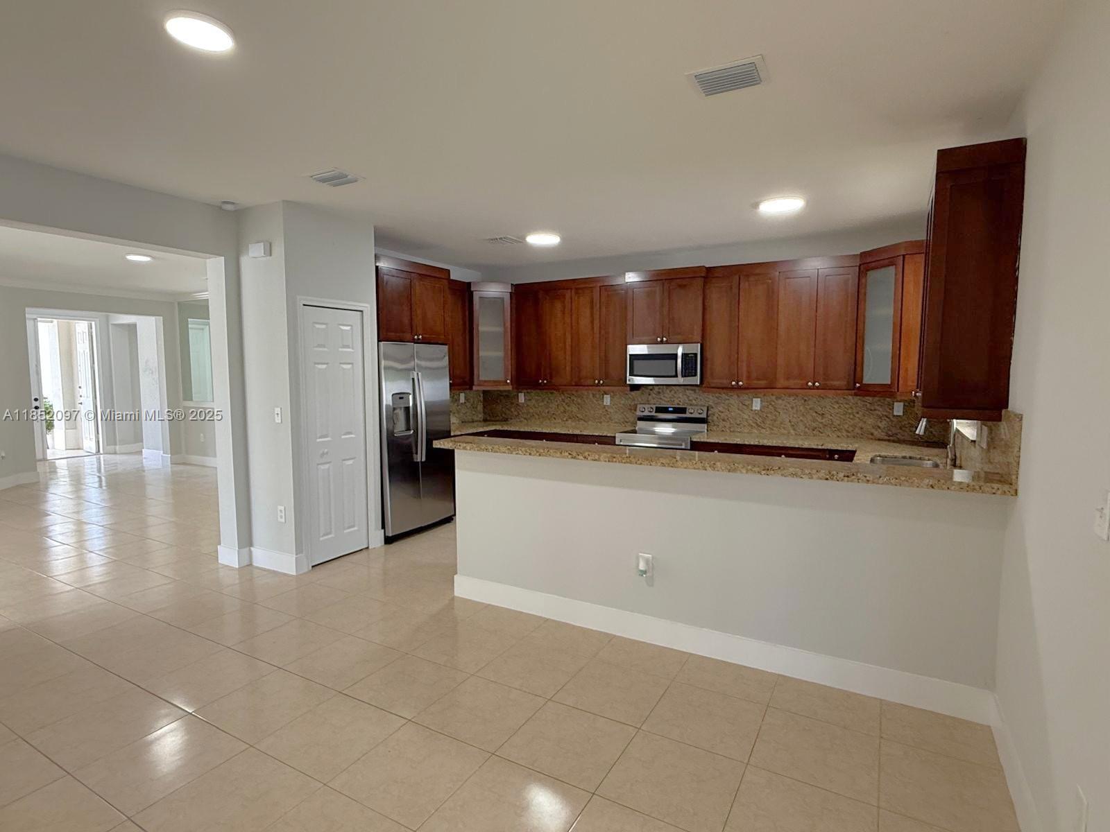 Property photo # 9