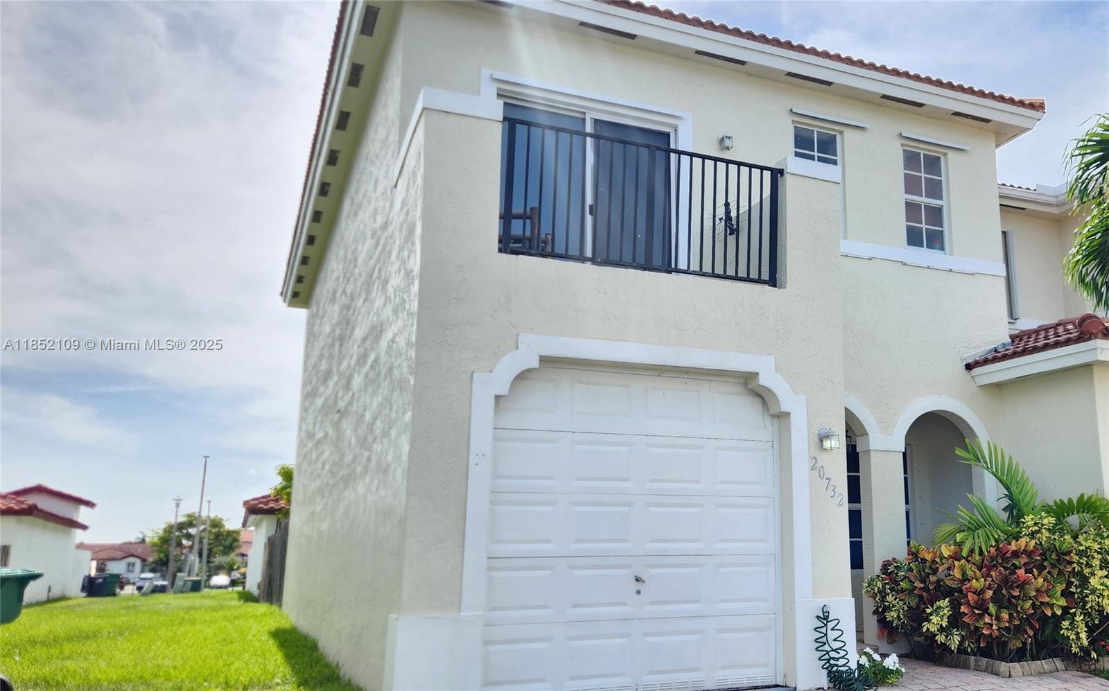 Saga Bay Townhomes 1St Ad