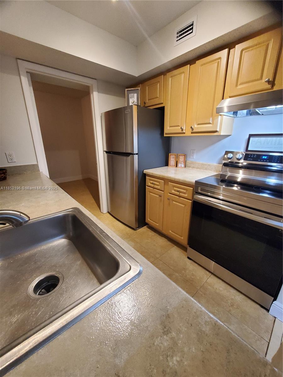 Property photo # 6