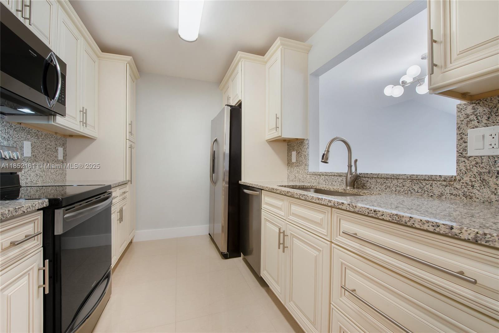 Property photo # 6