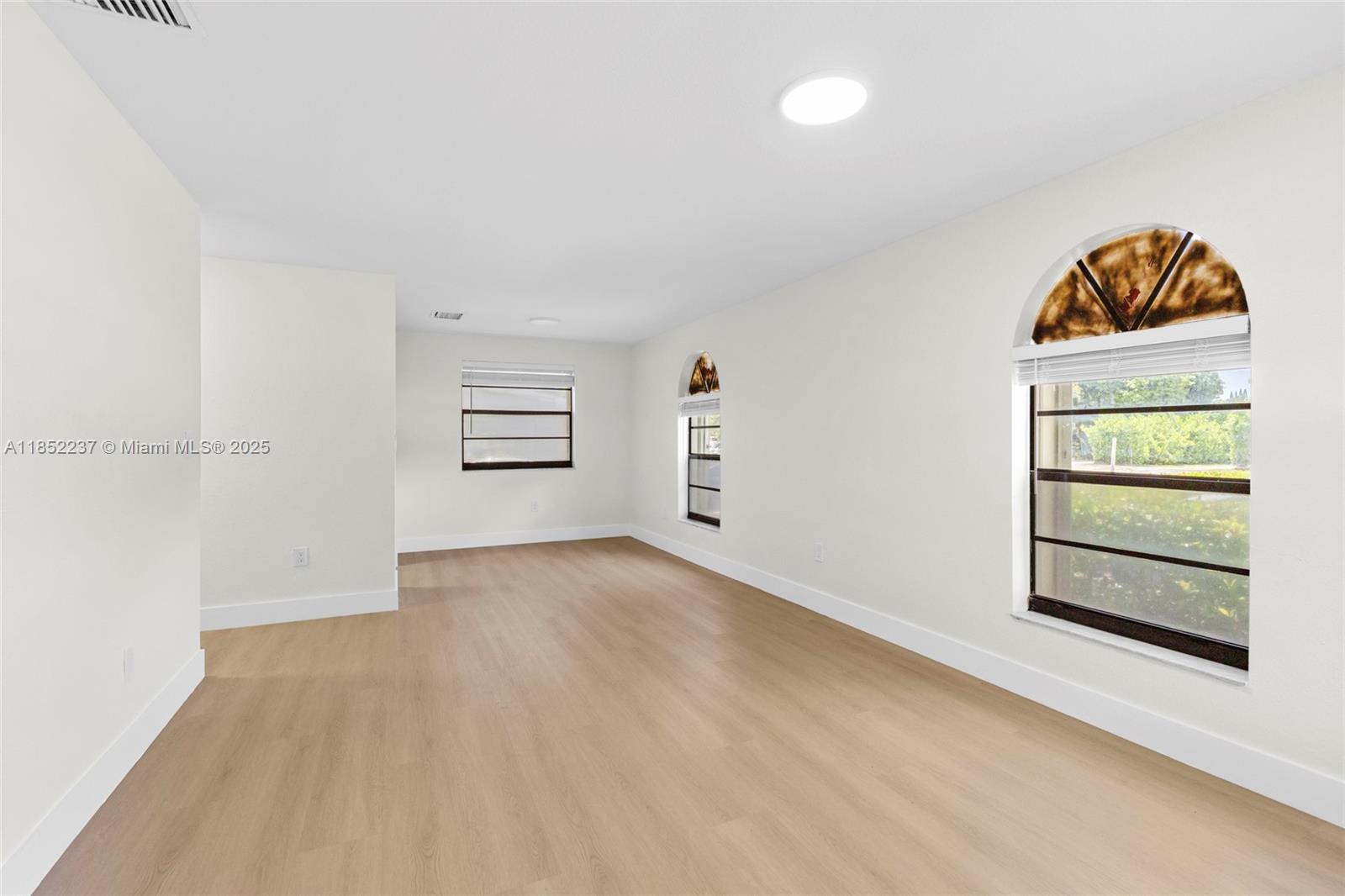 Property photo # 7
