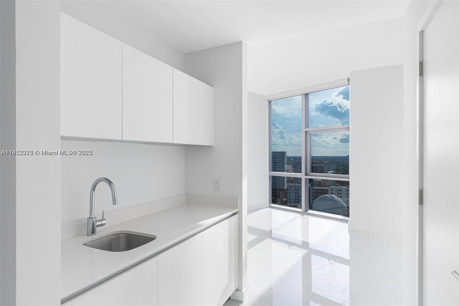 851 NE 1st Ave #1612, Miami FL 33132