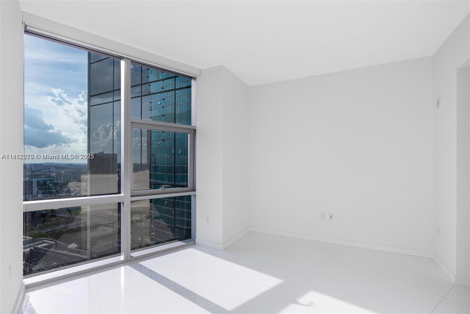 851 NE 1st Ave #1612, Miami FL 33132