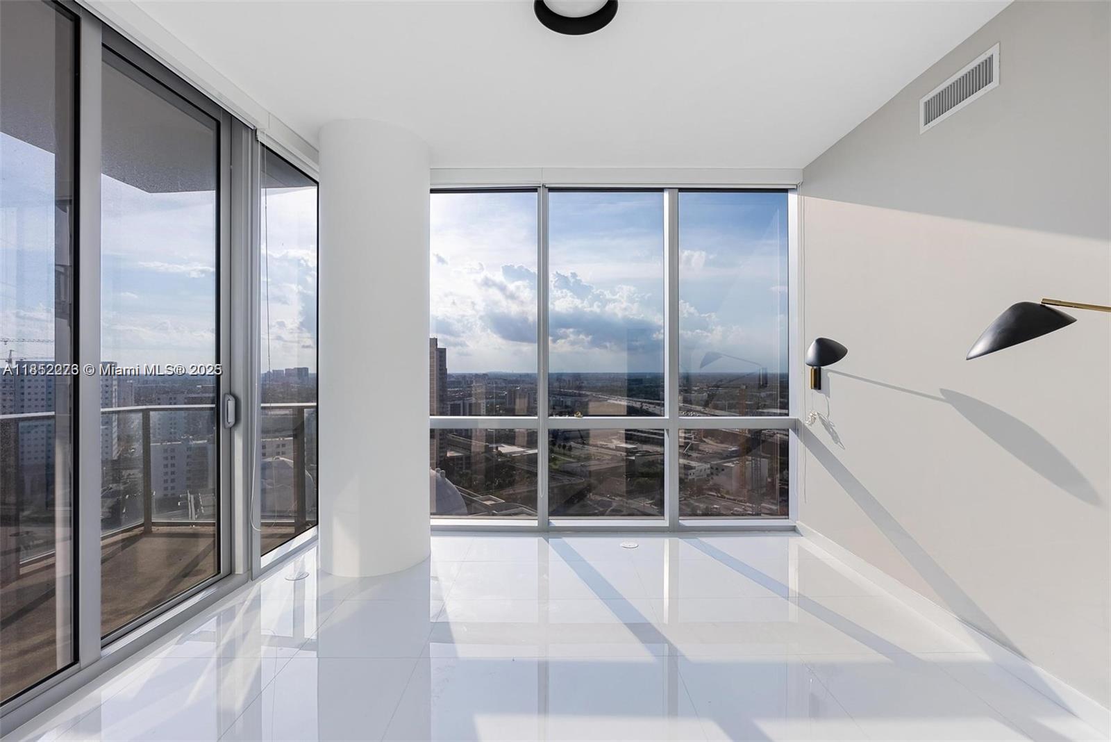 851 NE 1st Ave #1612, Miami FL 33132