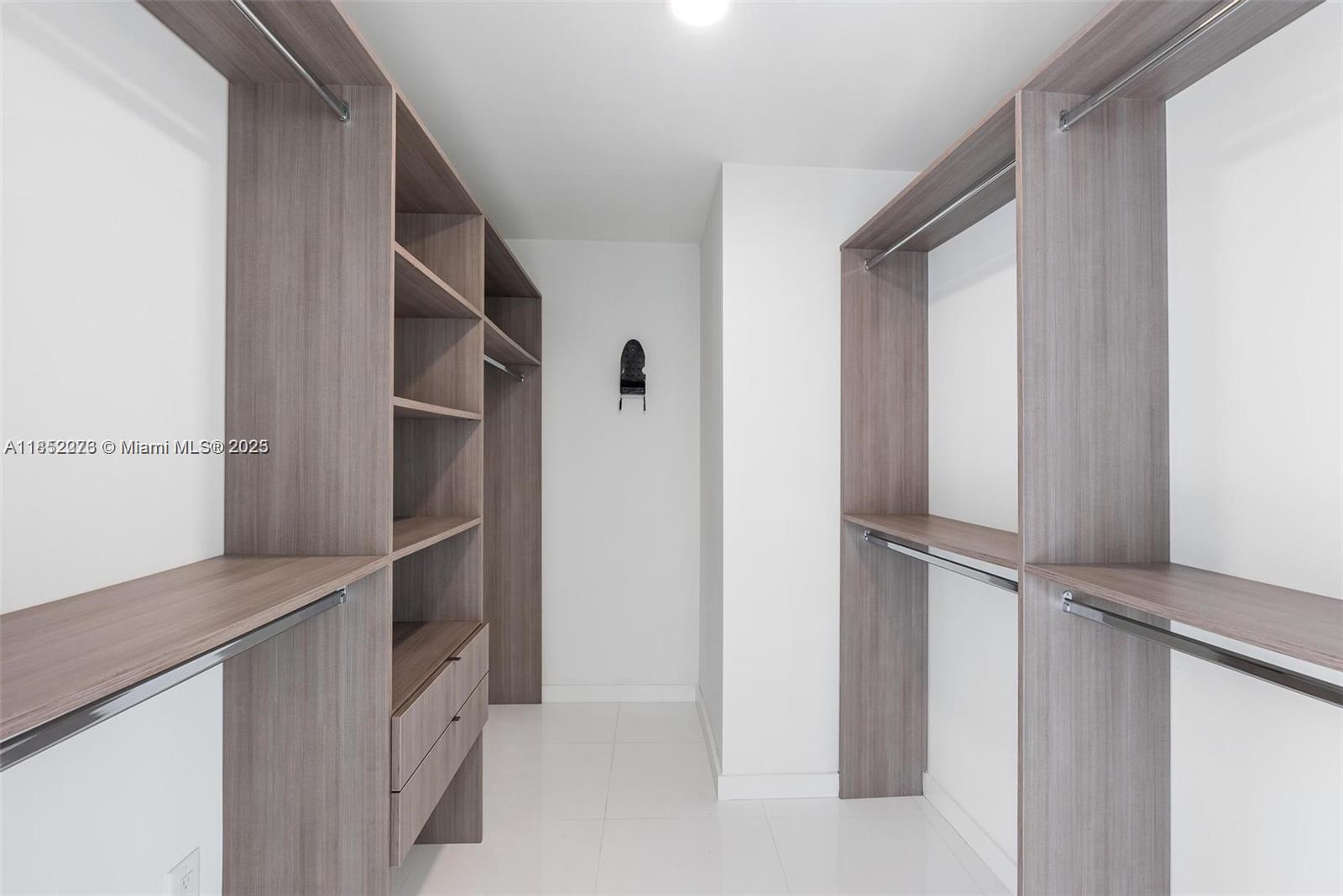 851 NE 1st Ave #1612, Miami FL 33132