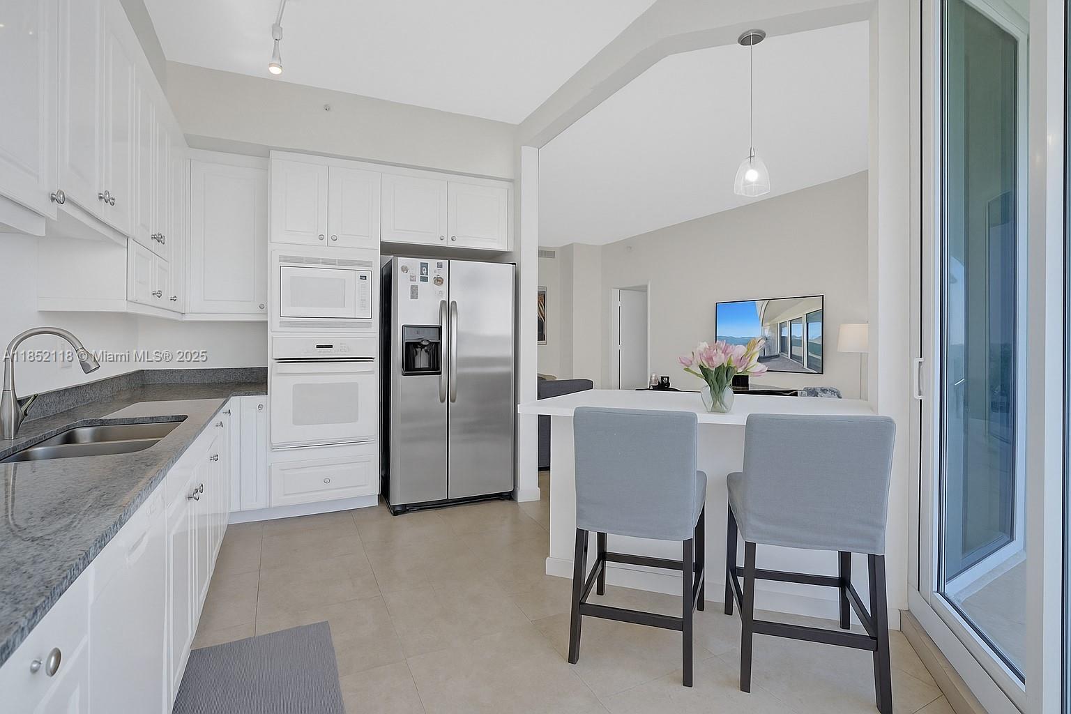 4779 Collins Ave #4006, Miami Beach FL 33140