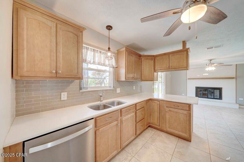 Image 11 For 7088 Hugh Drive