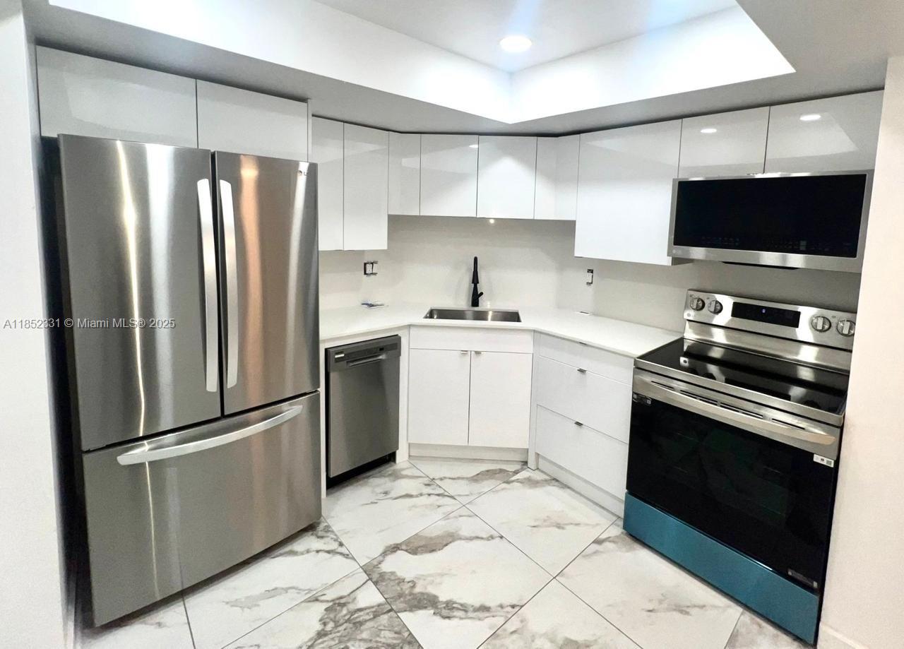 Property photo # 9
