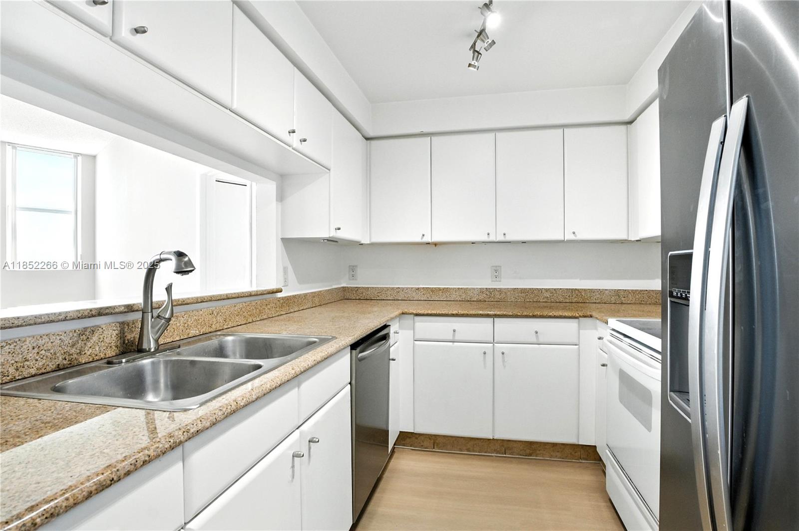 Property photo # 2