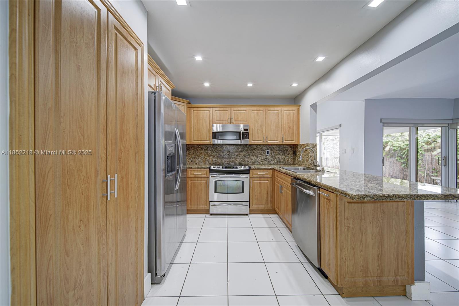 621 SW 99th Pl