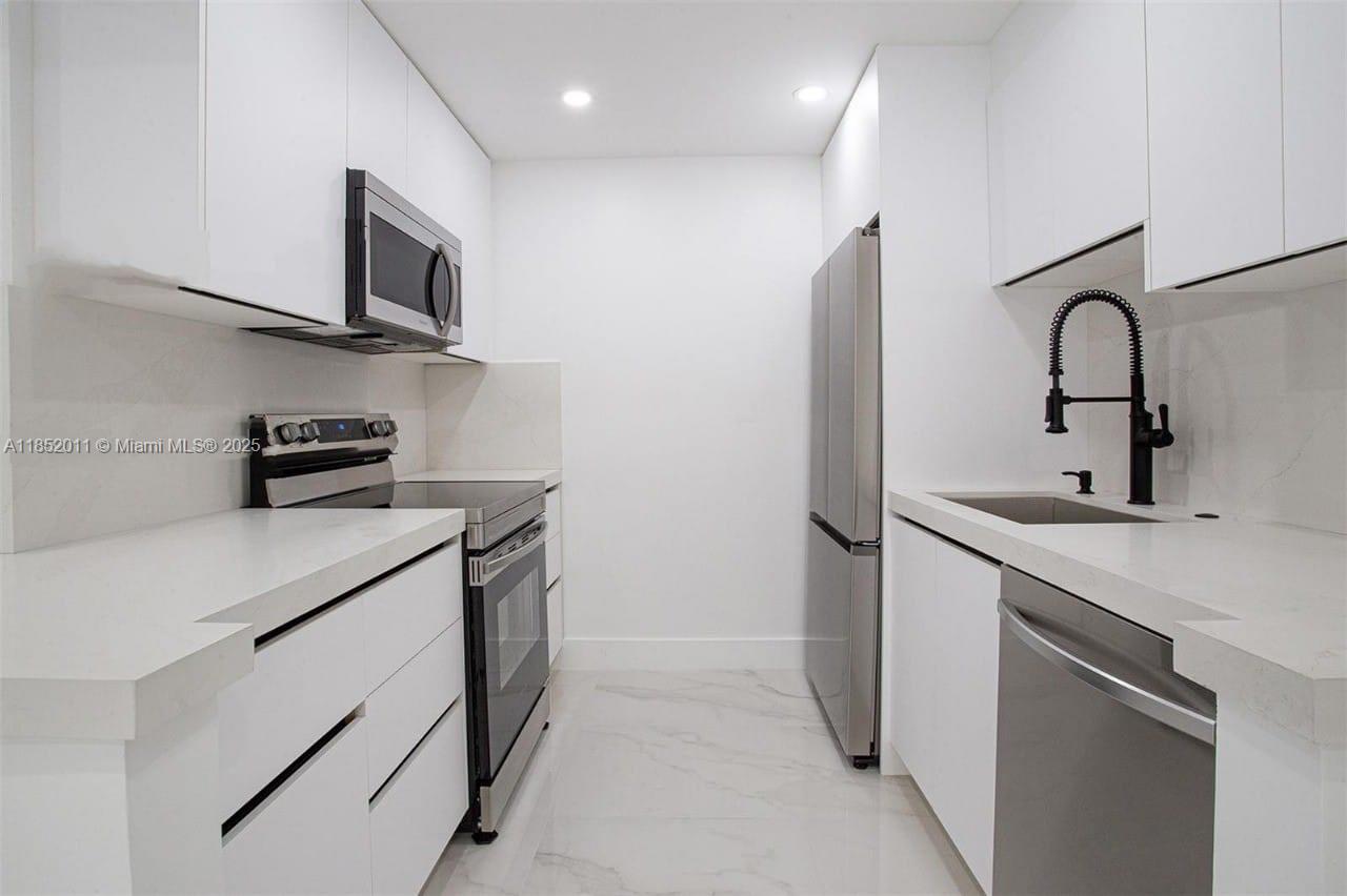 Property photo # 9