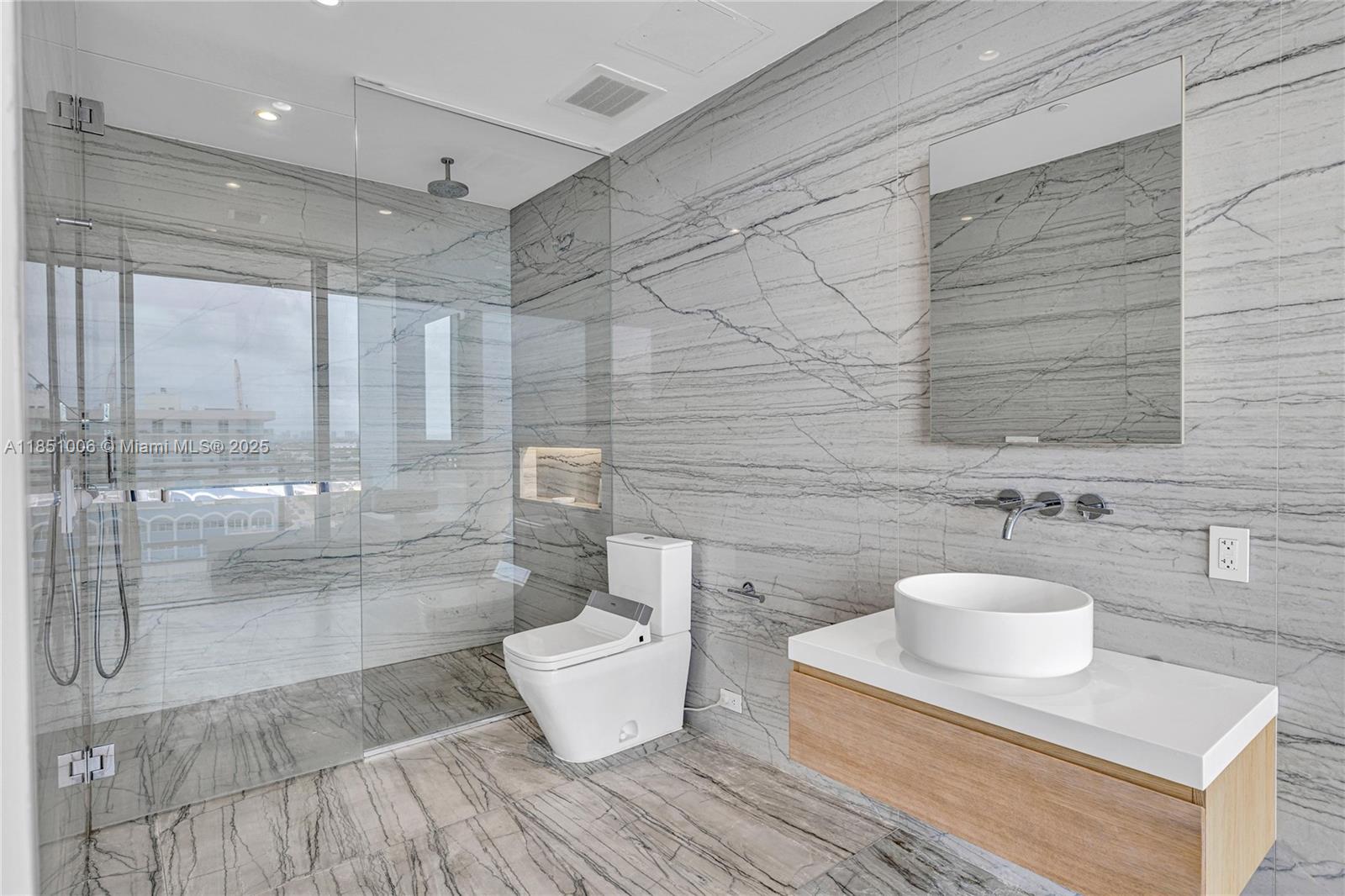 8701 Collins Ave #1003, Miami Beach FL 33154