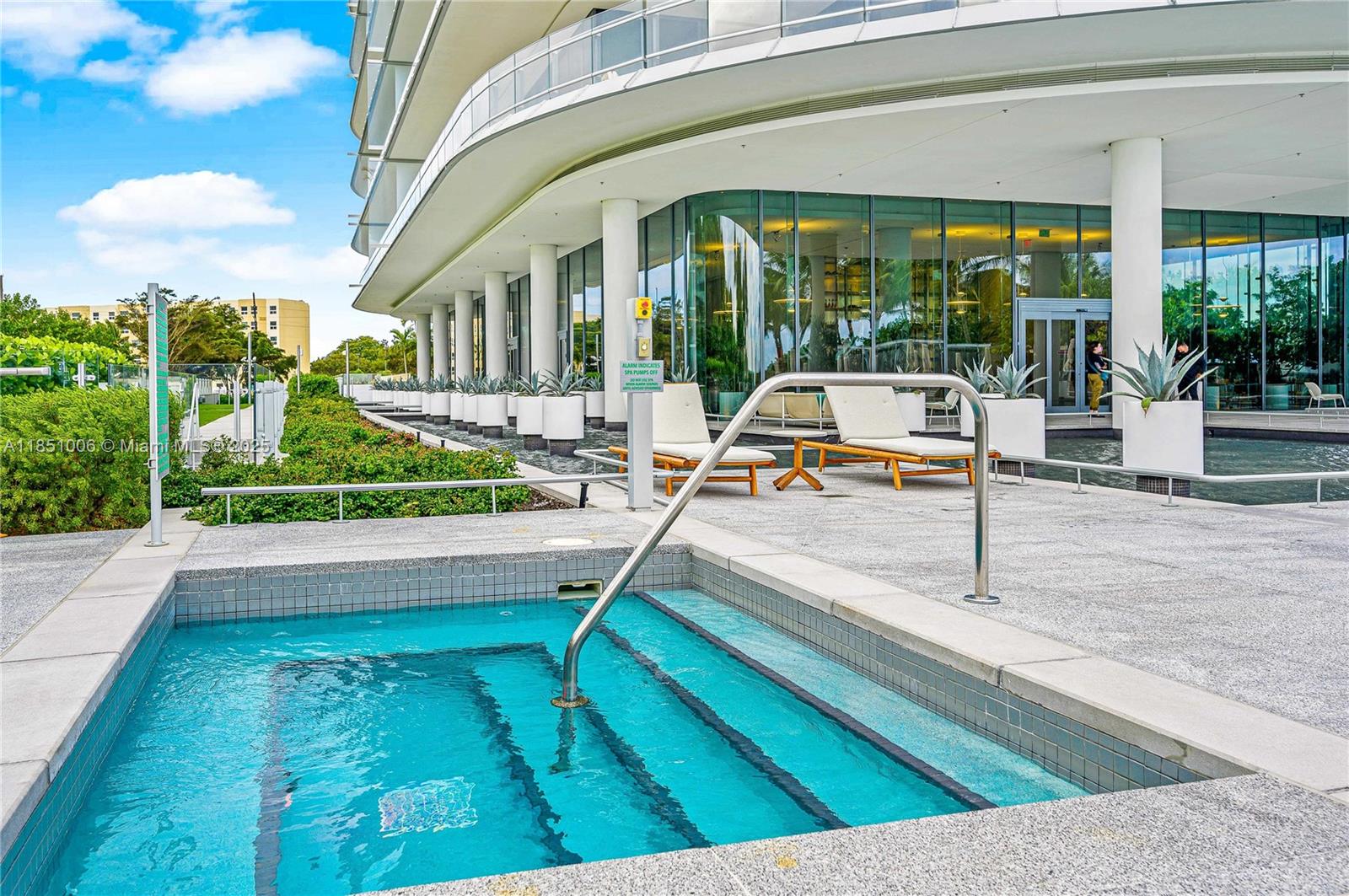 8701 Collins Ave #1003, Miami Beach FL 33154