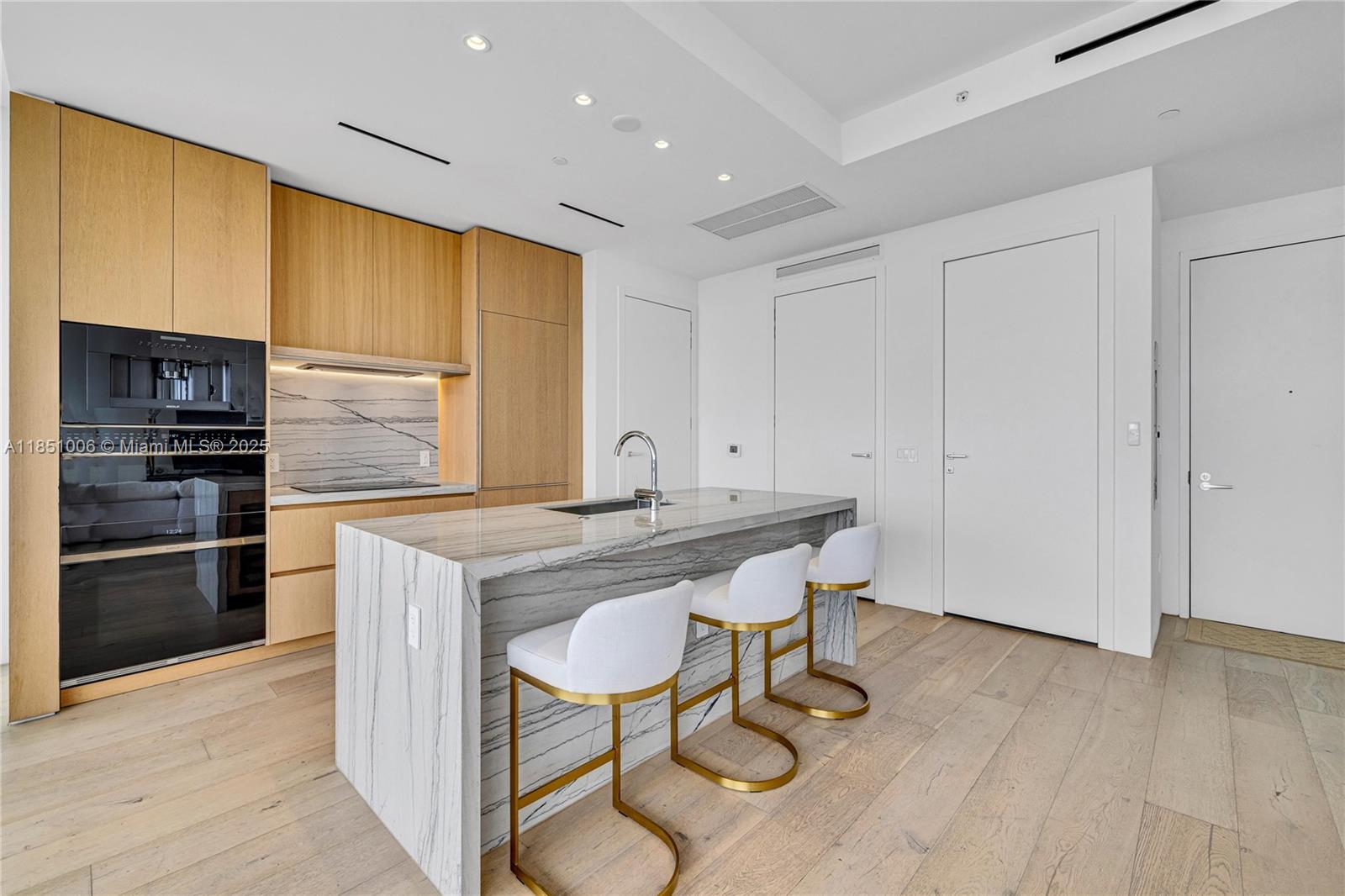 8701 Collins Ave #1003, Miami Beach FL 33154