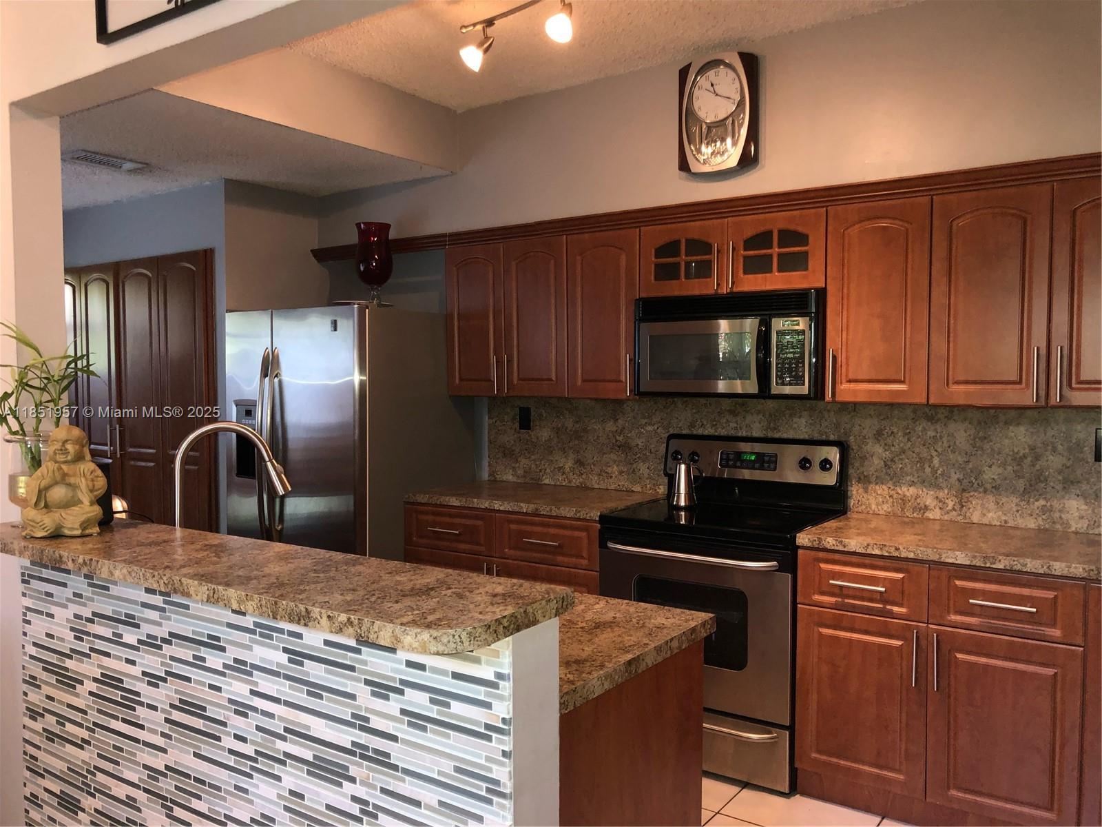 Property photo # 9