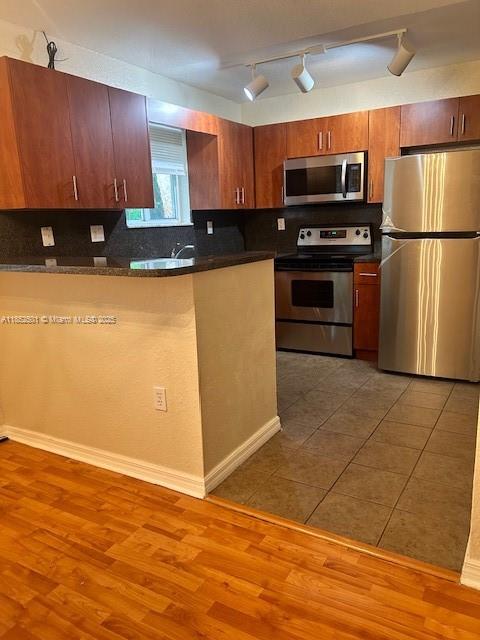 Property photo # 9