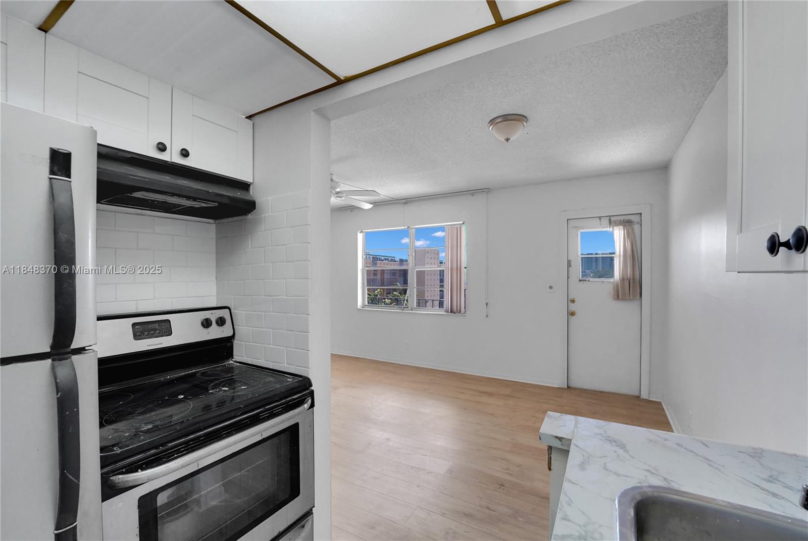Property photo # 4