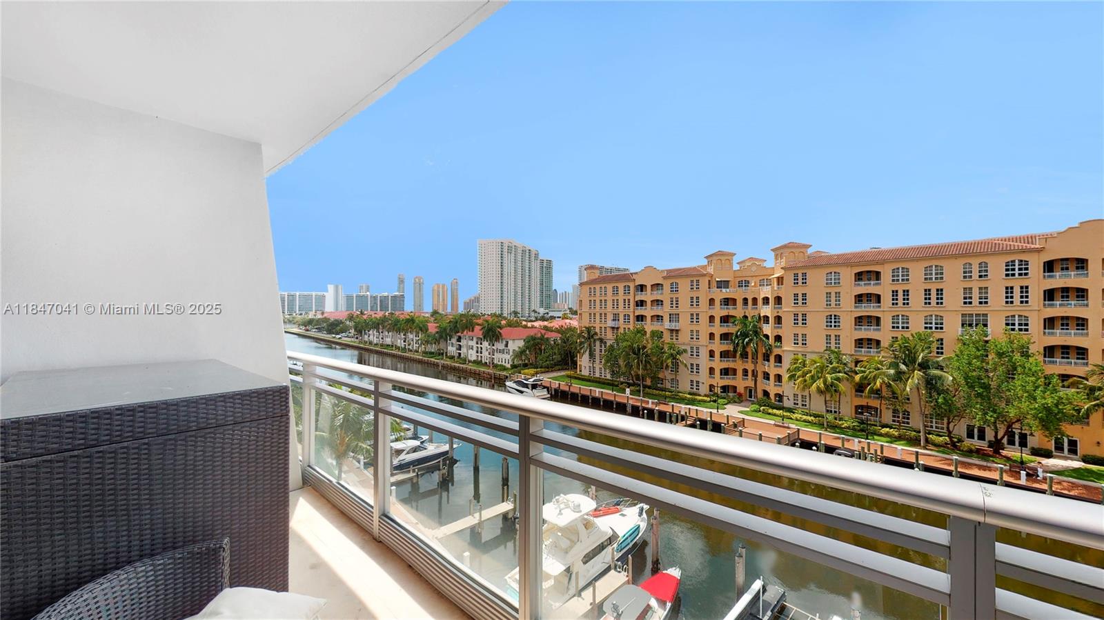 Apartamento en Alquiler en Aventura, FL
