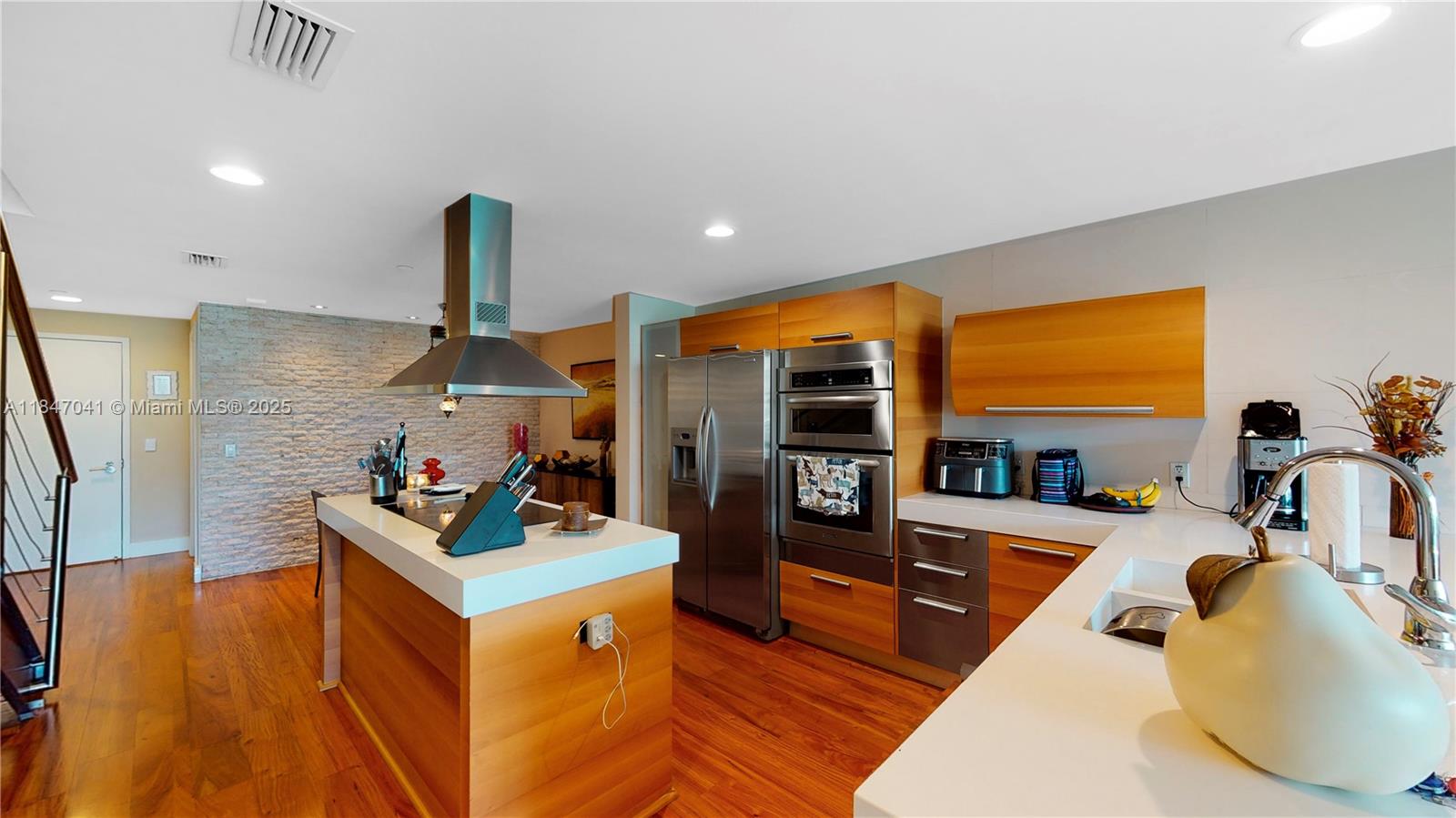 Property photo # 9