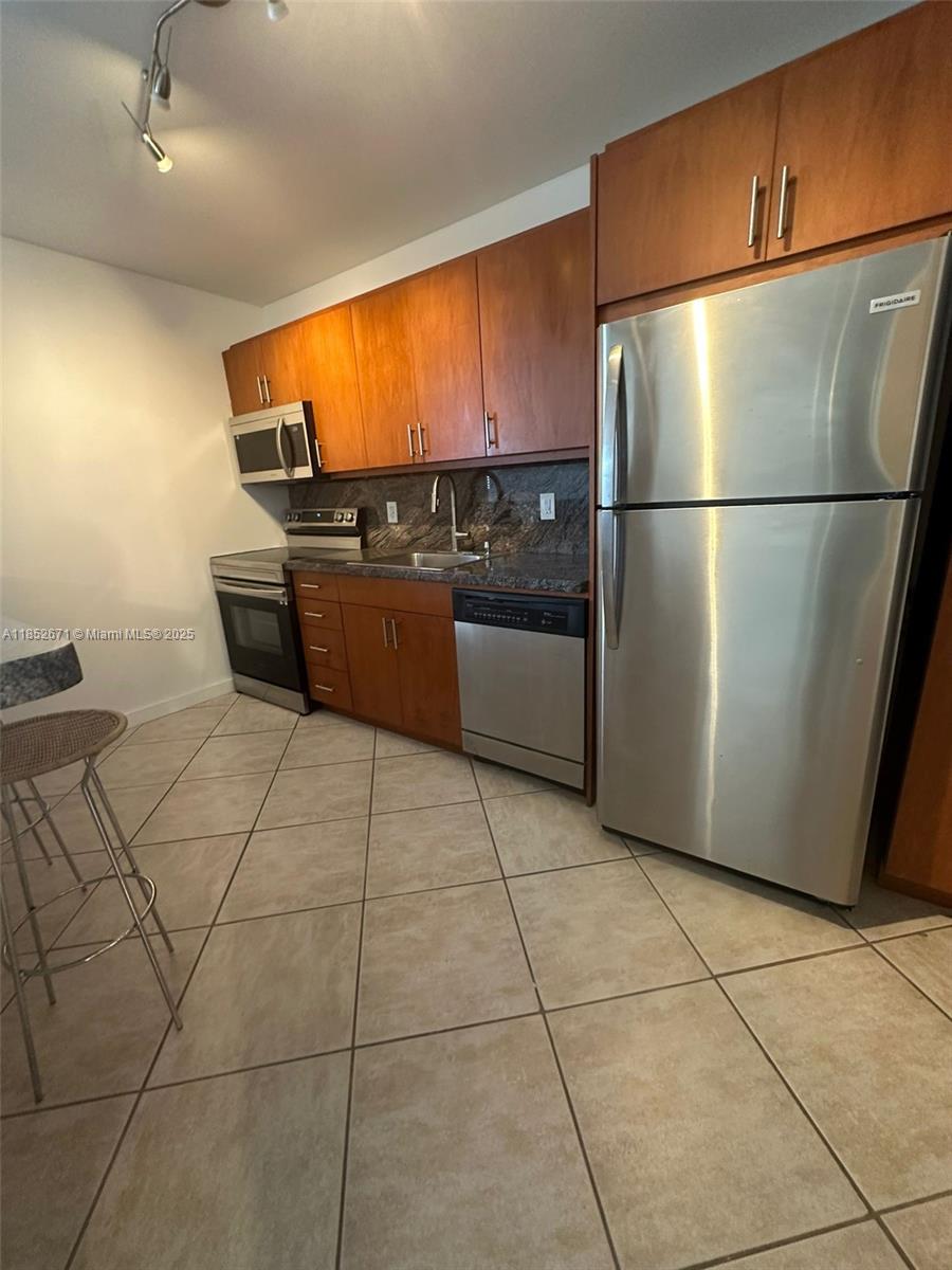 Property photo # 6