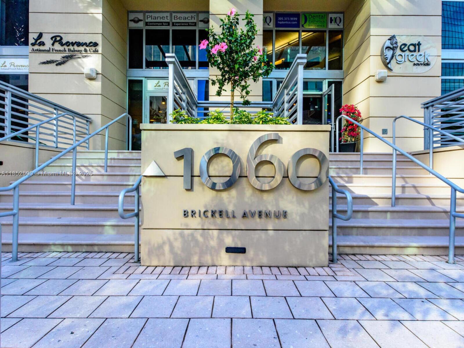 1060 Brickell Ave #1413, Miami FL 33131