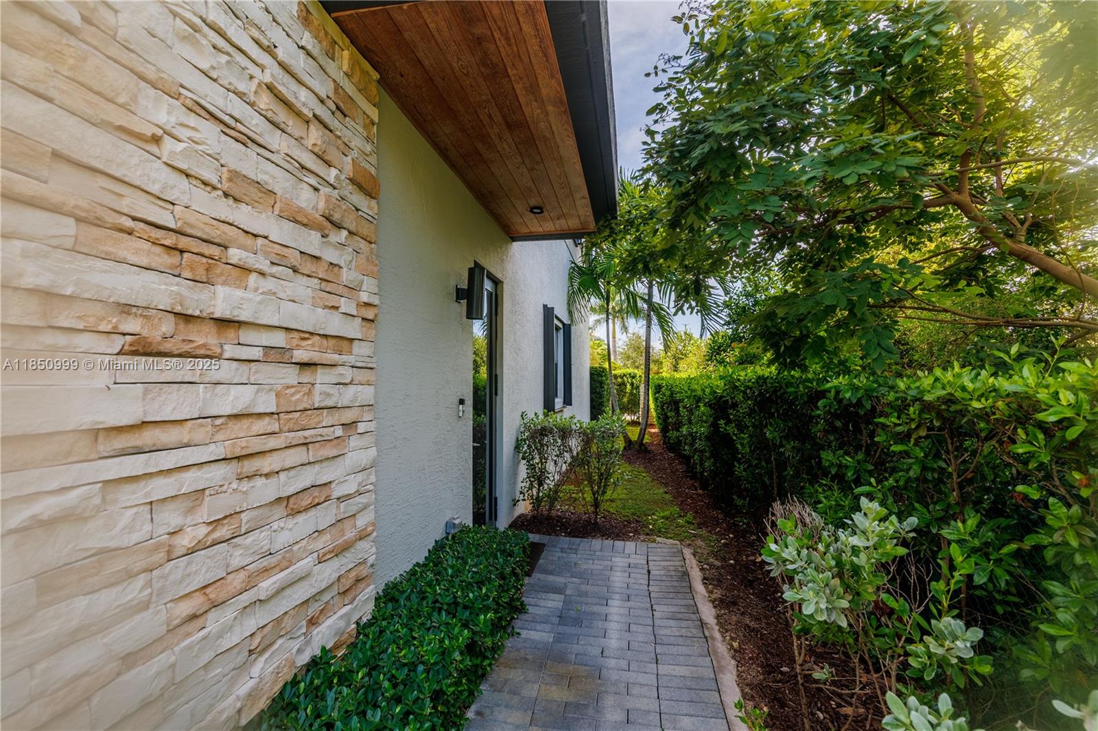 Property photo # 9