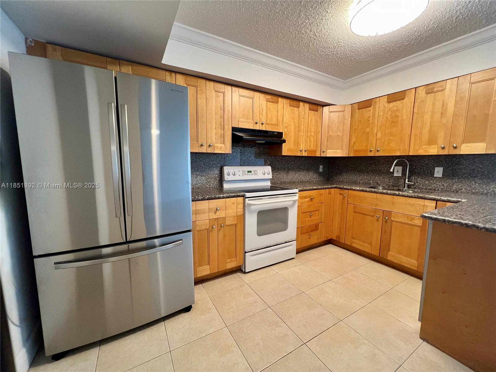 Property photo # 9