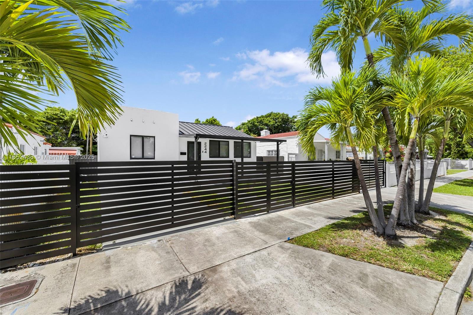 Property photo # 0