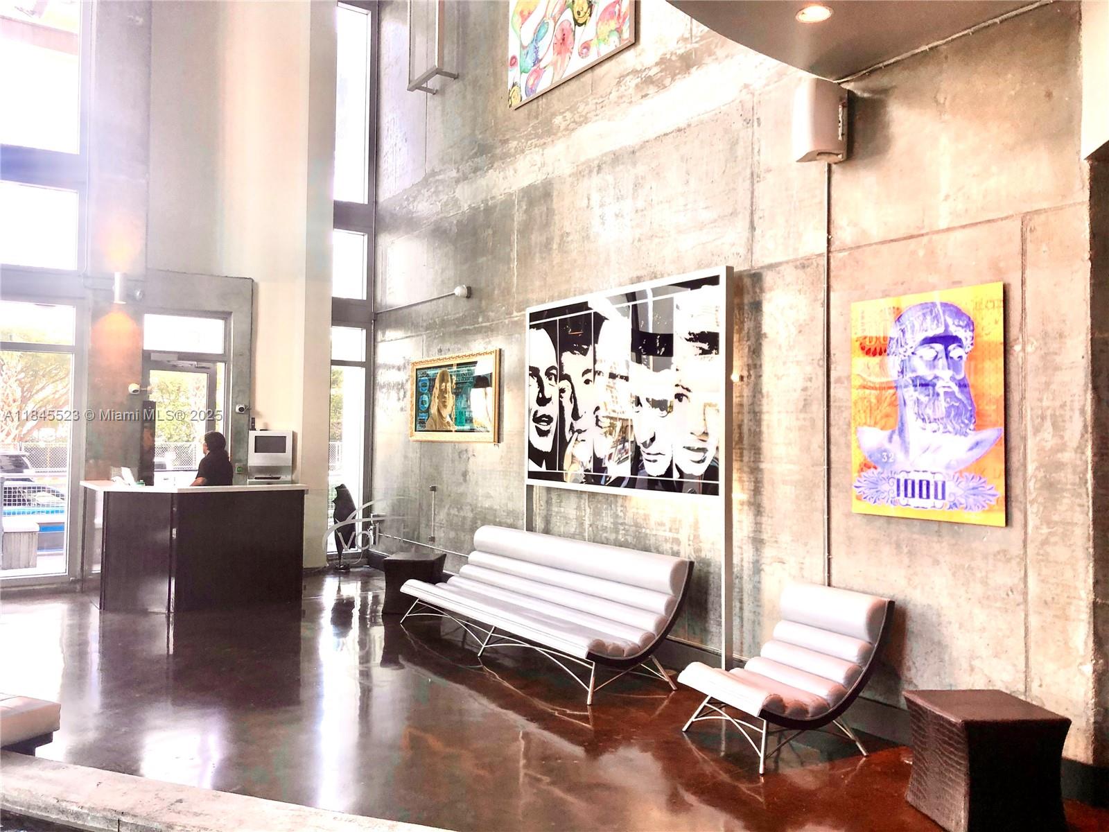 690 SW 1 CT #1127, Miami FL 33130