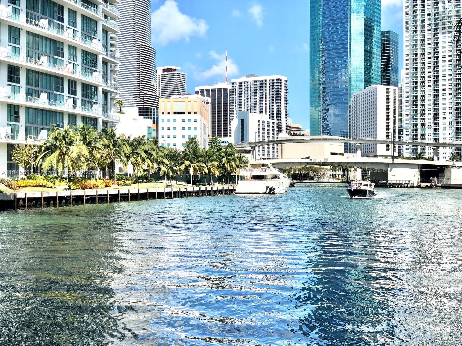 690 SW 1 CT #1127, Miami FL 33130