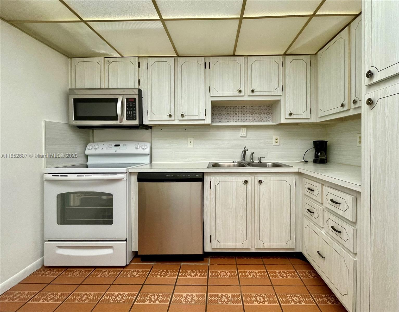 Property photo # 7