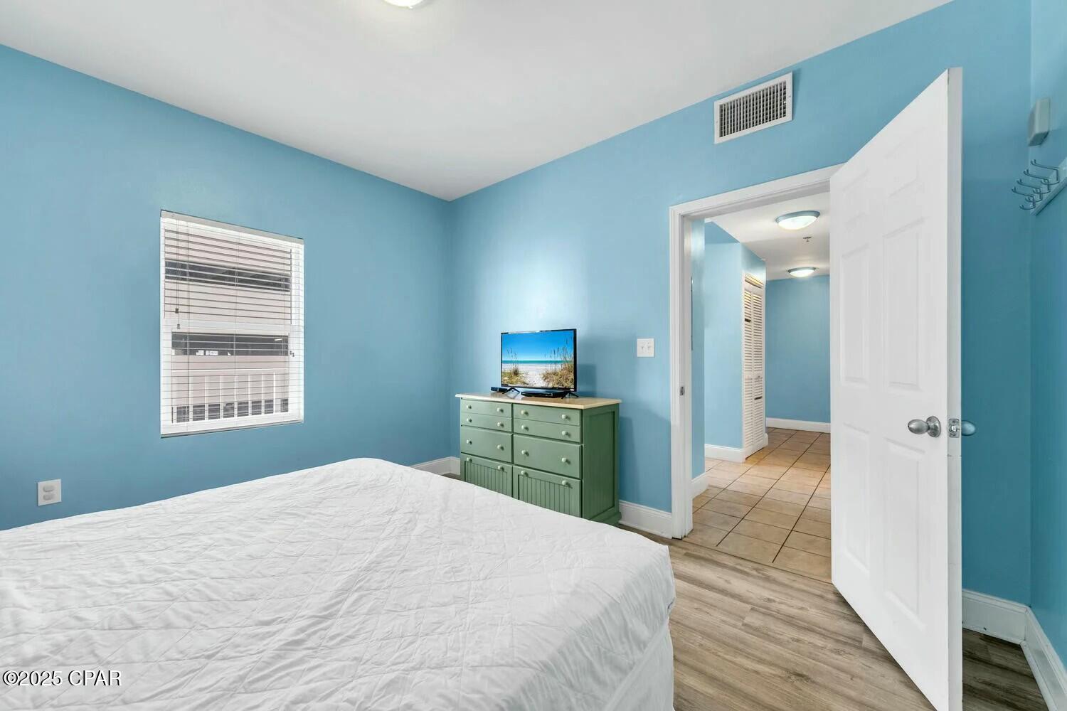 Image 20 For 9902 Thomas Drive 731