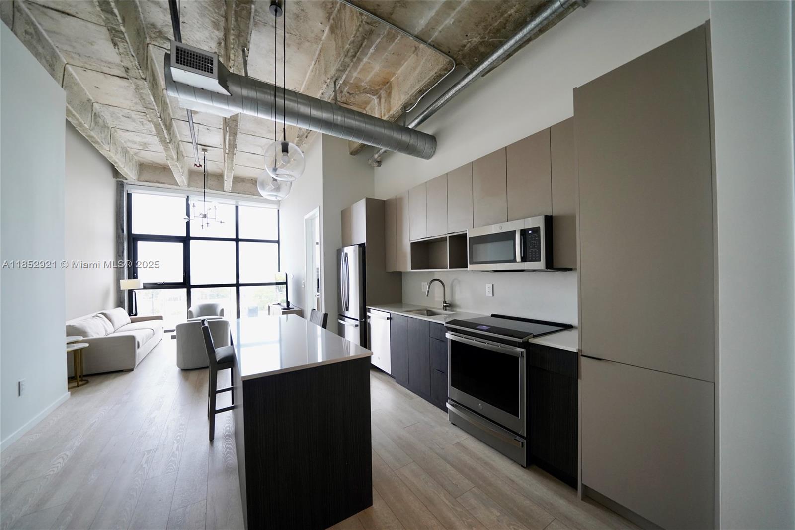 Property photo # 6