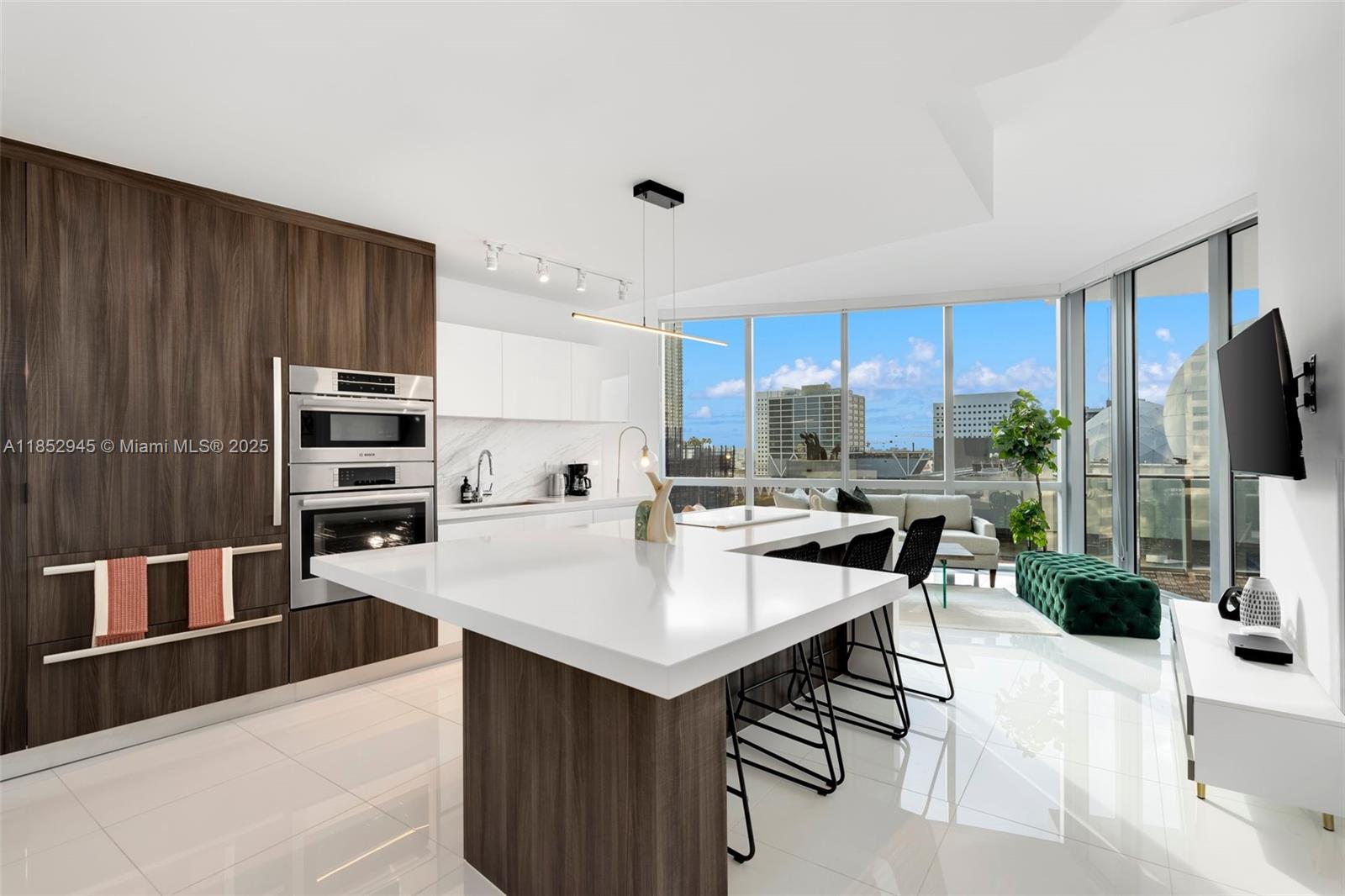 Apartamento para Alugar em Miami, FL