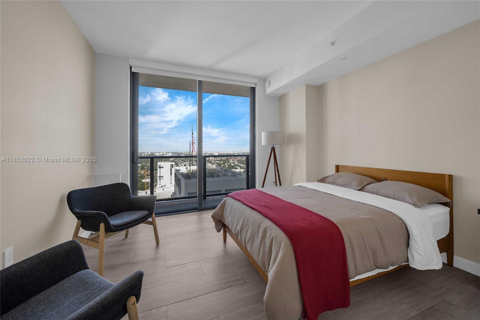 Property photo # 9