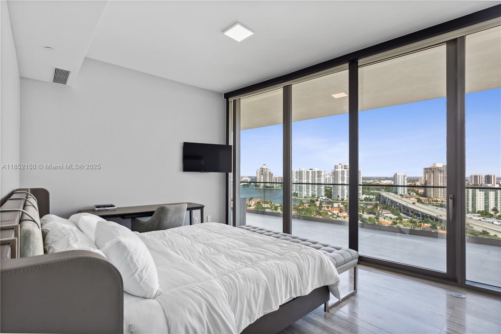 Property photo # 6