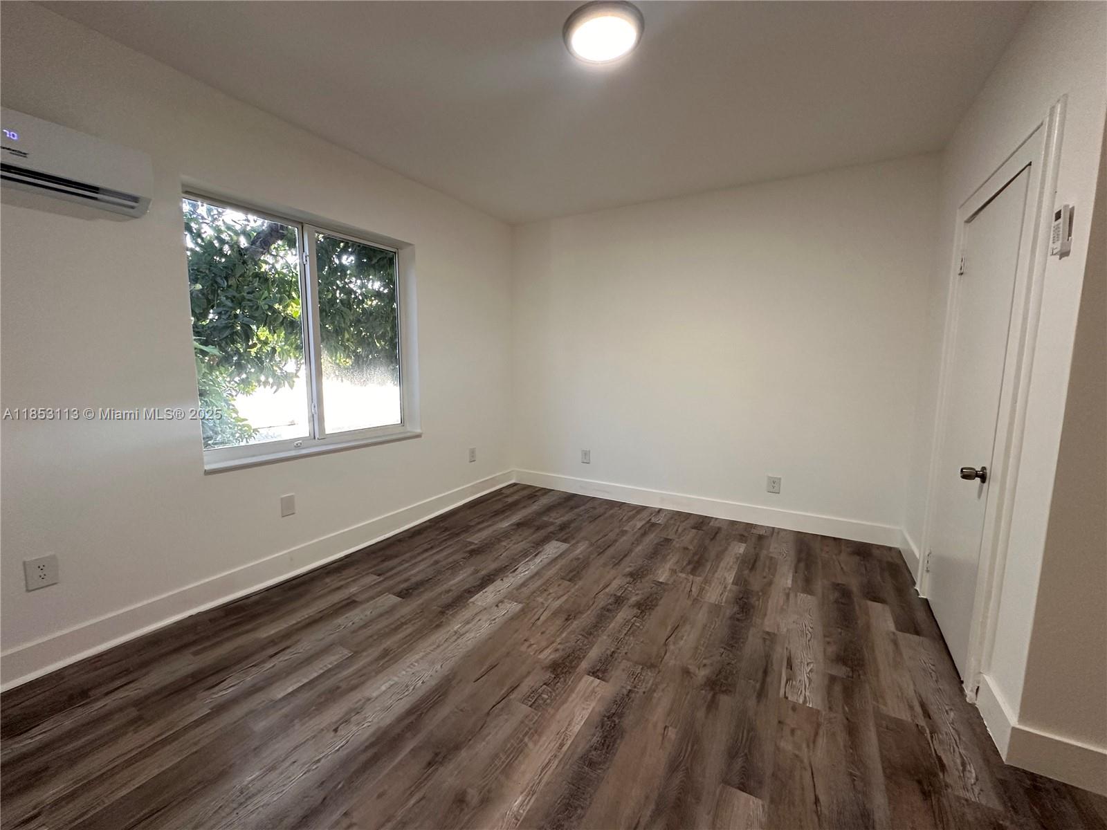 1630 SW 10th St 8