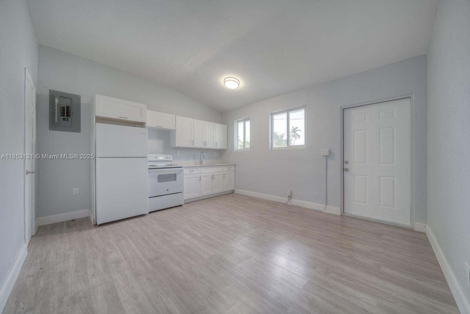 Property photo # 3