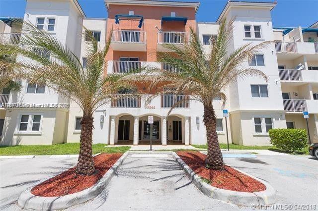 VACANT – AVAILABLE NOW Spacious 2 Bed / 2 Bath first-floor unit, directly in front of the pool and tennis court. Features new floors, in-unit washer & dryer, and private balcony. Includes 1 assigned parking space with additional visitor parking. Located in Paradise Pointe, a gated community with 24/7 security, pools, playground, mini market, and on-site management. Convenient access to US1, the Florida Turnpike, shopping, Home Depot, schools, and grocery stores.

No pets allowed per condo rules. Tenant is responsible for water, electricity, WiFi, and condo application fees.