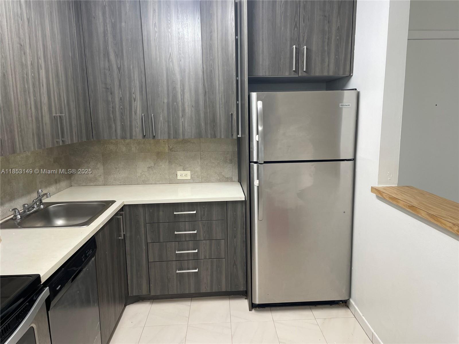 Property photo # 4