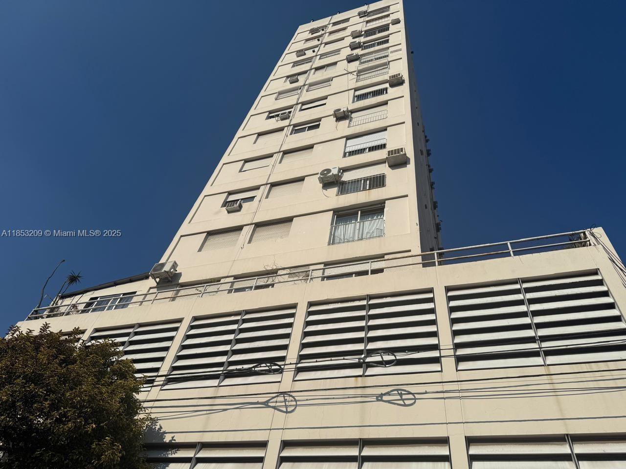 Yerbal 3924 Floresta Bueno