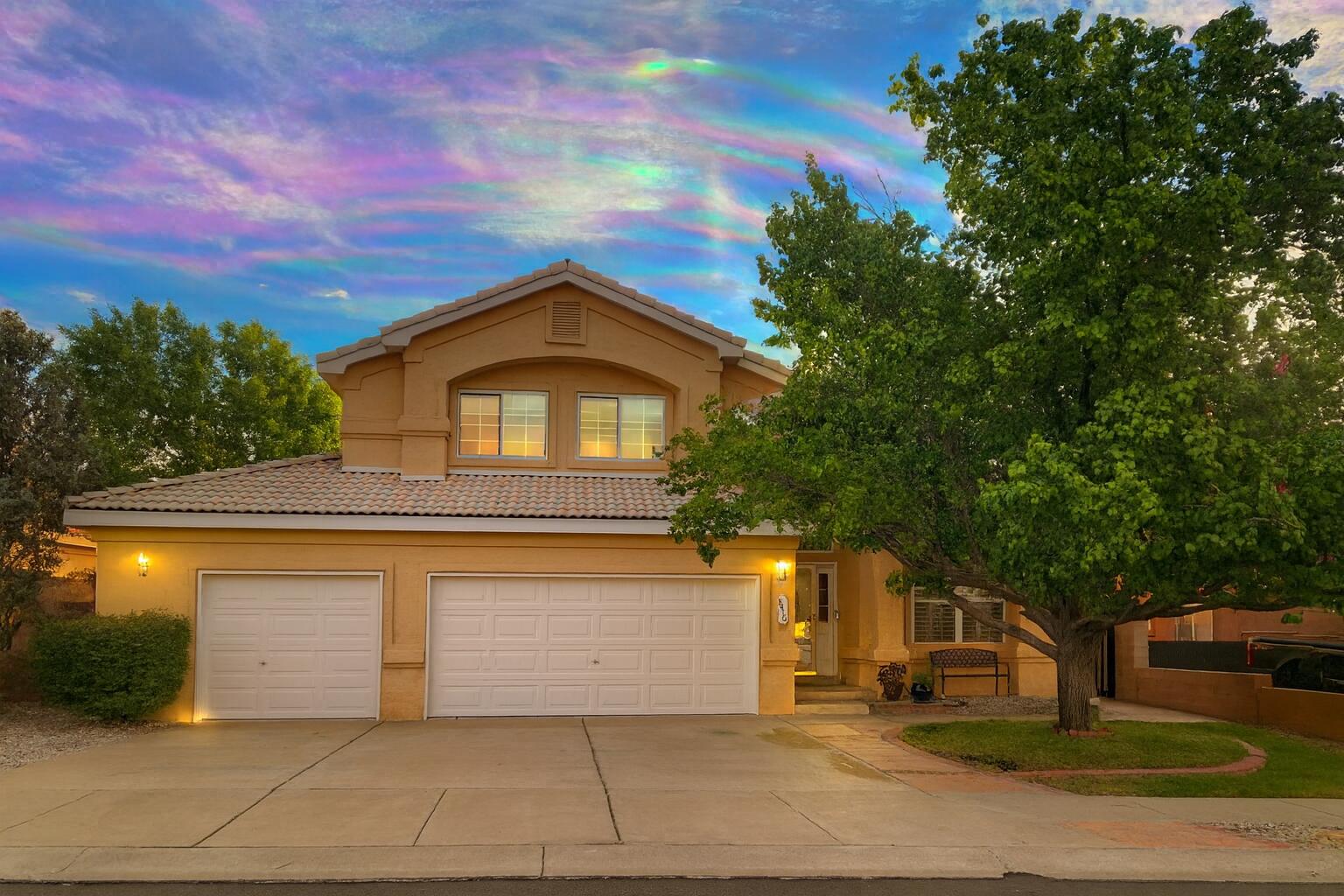 5 bedroom upgraded home with fully paid solar located on a cul-de-sac. Appliances, pool, and gym can all be yours. This home features a large open kitchen with plenty of cabinets, refrigerated air, Sandia views, new carpets and flooring. Don't miss out on this opportunity.