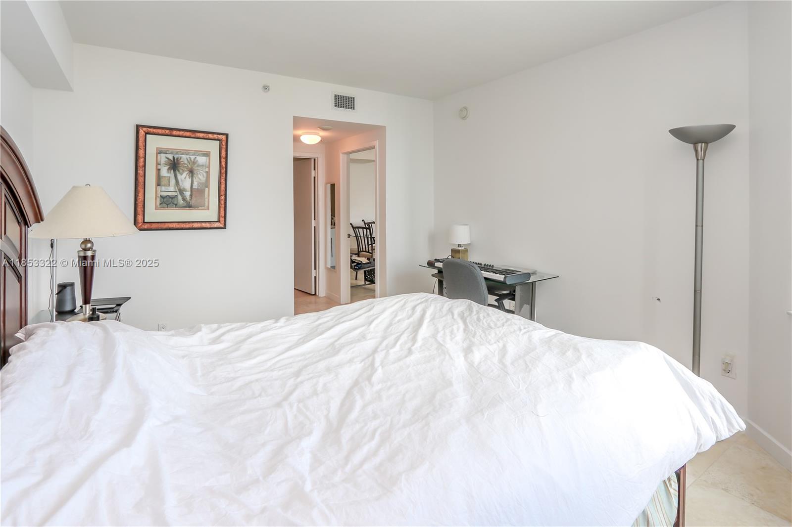 335 S Biscayne Blvd #1705, Miami FL 33131