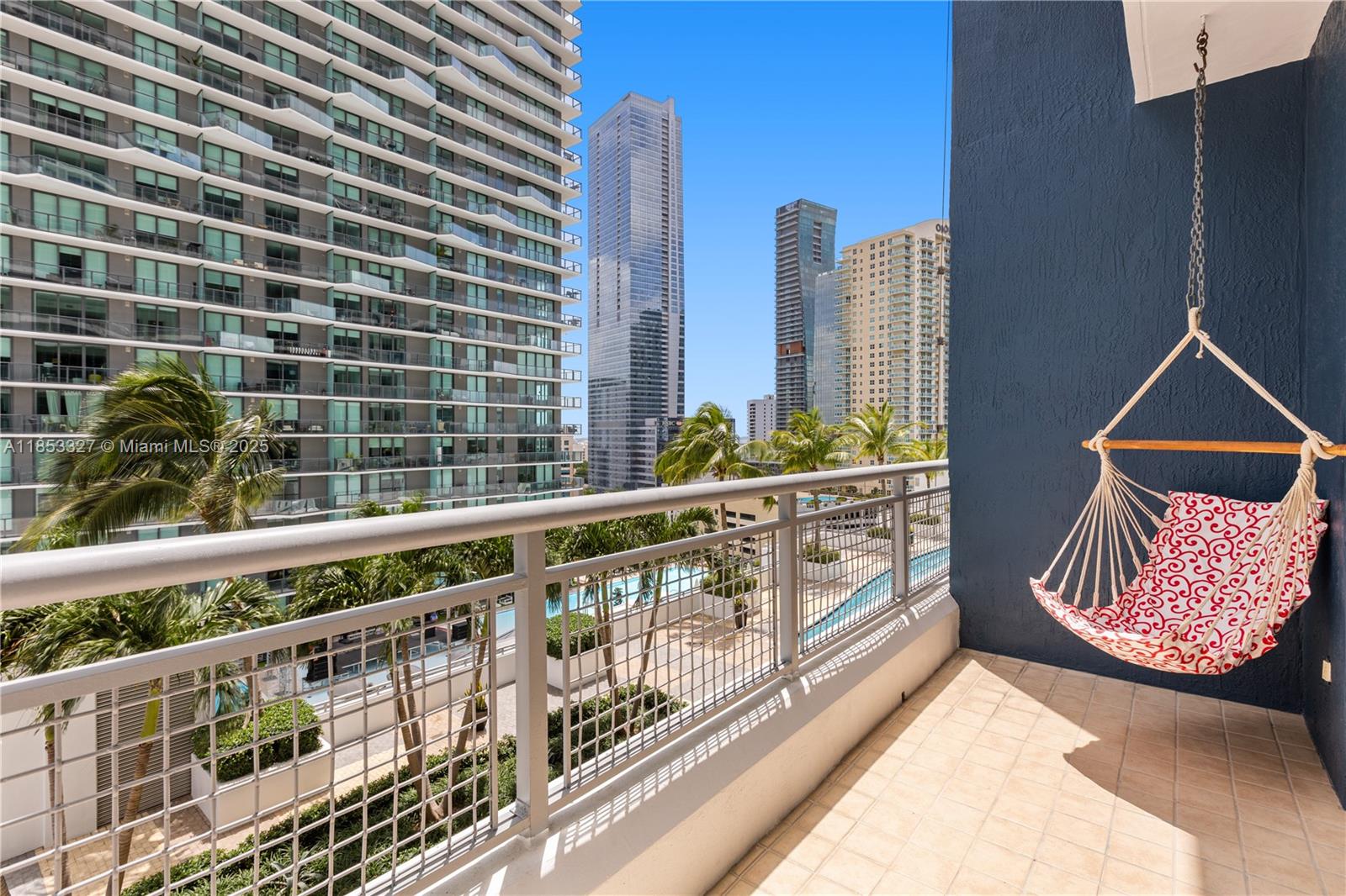 60 SW 13th St #1422, Miami FL 33130