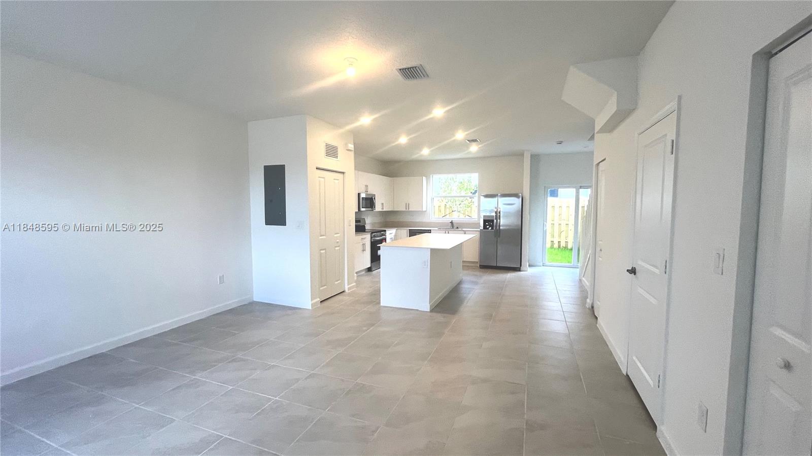 Property photo # 9