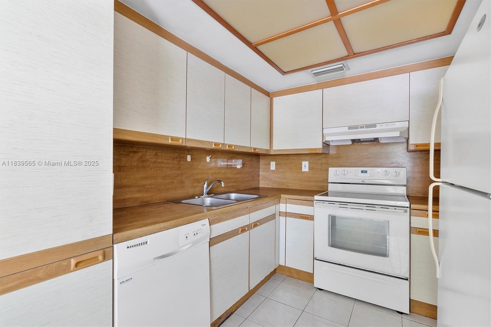 Property photo # 7